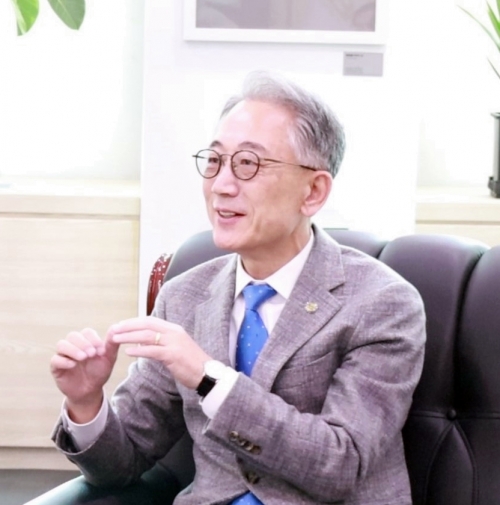 대구경북첨단의료산업진흥재단 박구선 이사장
“혁신의 중심에서 첨단의료산업의 도약을 이끌겠습니다”