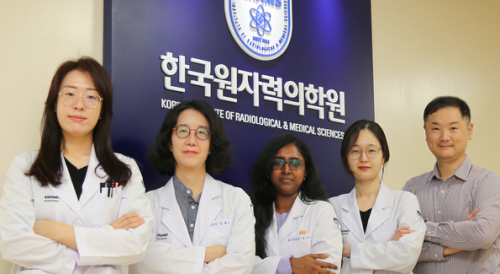 [J Hazard Mater .] In Vivo tracing and systemic organ biodistribution of dermally exposed nano polystyrene