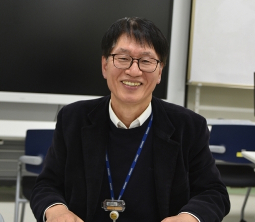 한국의학물리학회 김금배 회장
보이지 않는 곳에서 환자의 안전을 지키는 과학, ‘의학물리학’
의학과 물리학을 잇는 학술 공동체, 한국의학물리학회 김금배 회장을 만나다