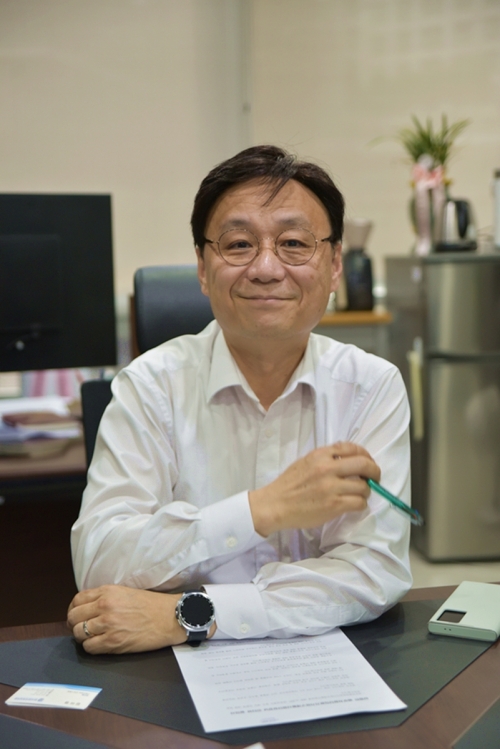 범부처의료기기연구개발사업단 김법민 단장
혁신 의료기기, ‘사용’될 때 신뢰성과 안정성은 커진다!
김법민 단장이 말하는 K-의료기기 도약과 원자력의학원의 역할